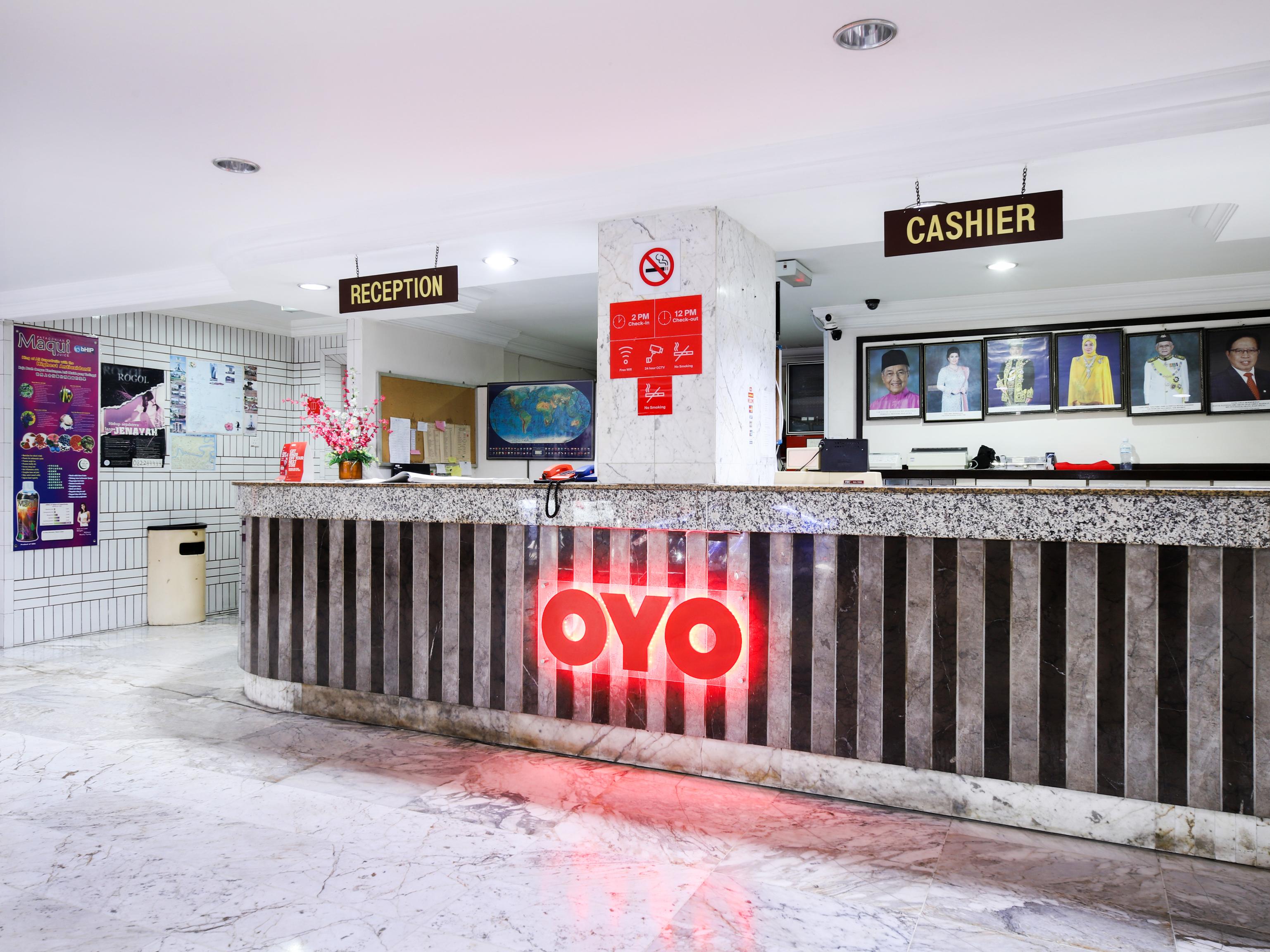 Super Oyo 979 Hua Kuok Inn Кучинг Экстерьер фото